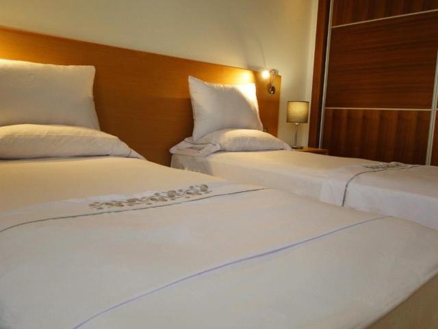 Residence Puerto Marina Corniche D'艾西拉 外观 照片