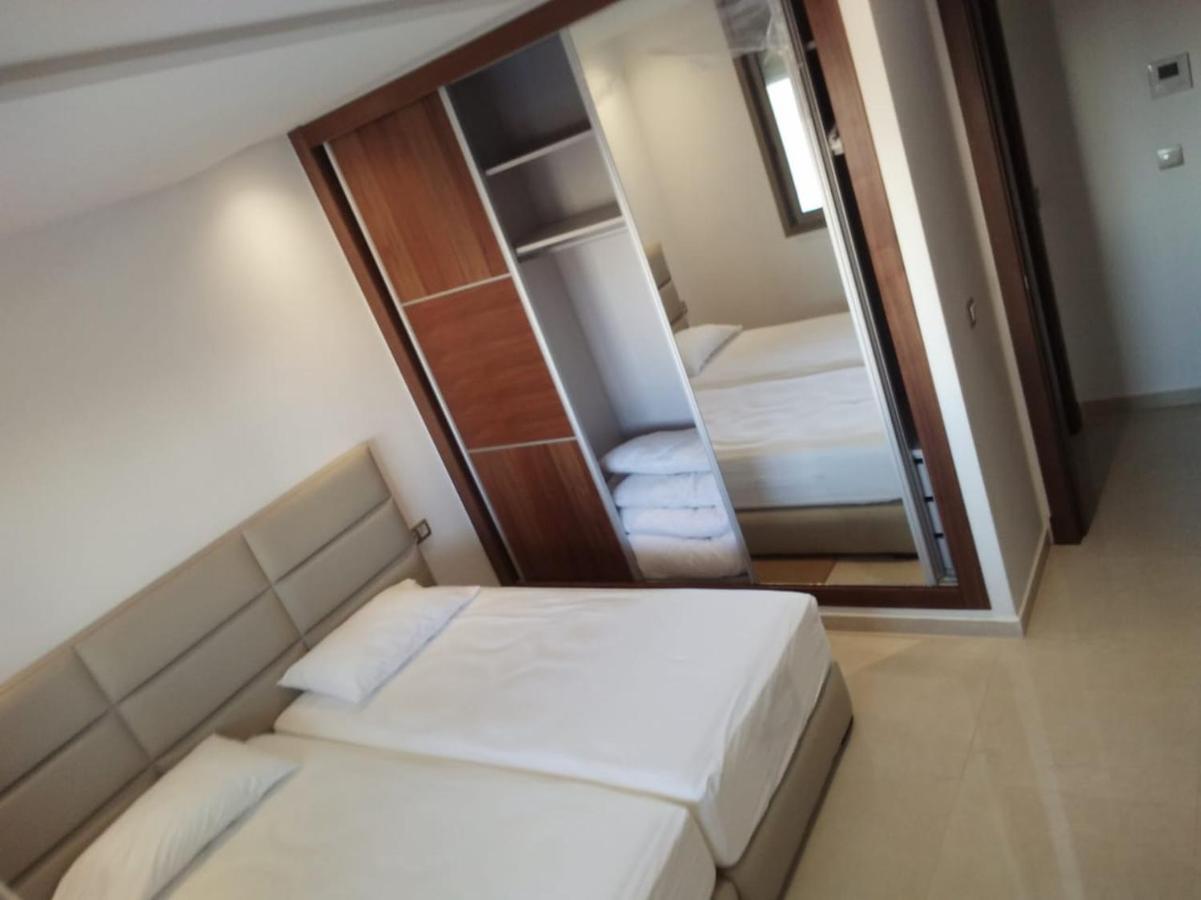 Residence Puerto Marina Corniche D'艾西拉 外观 照片